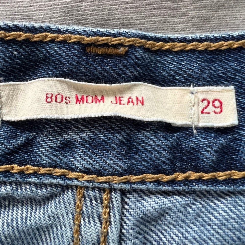 LEVI'S 80s Mom Jean Women's Size 29x30 25" Inseam Distressed Raw Hem Premium - Picture 5 of 16